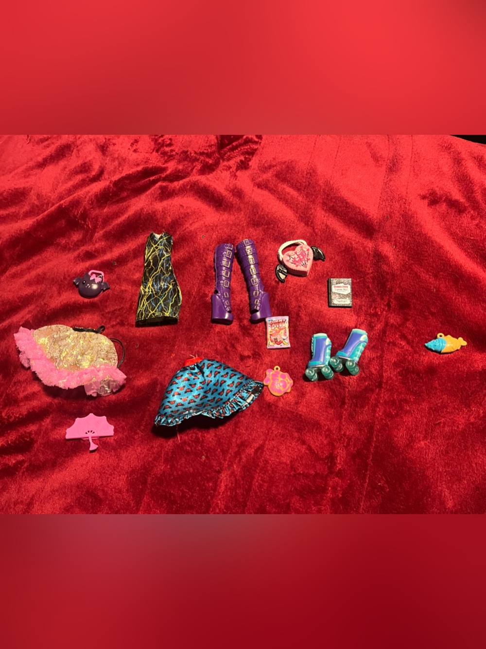 Misc monster high accessory lot